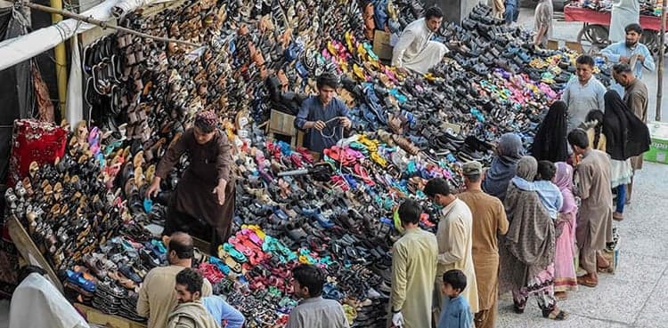 Karachi traders finally resume market activities on Fridays after long