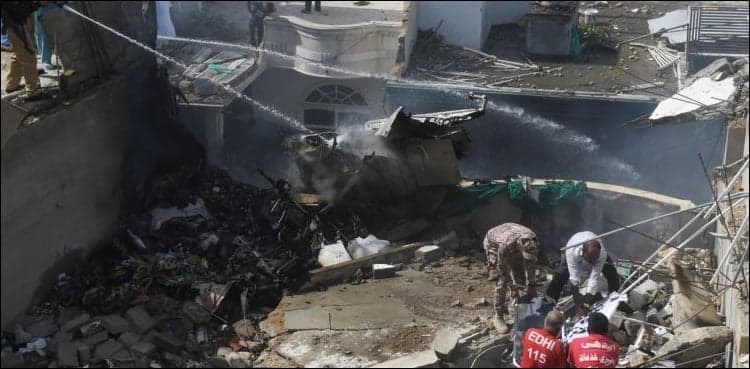 PIA, CAA officials brief PM Imran on PK-8303 crash