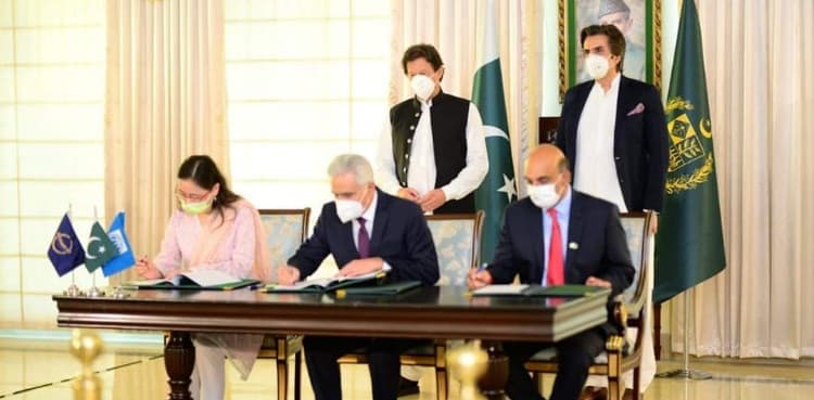 Pakistan signs financing agreements worth $1500 million with three IFIs
