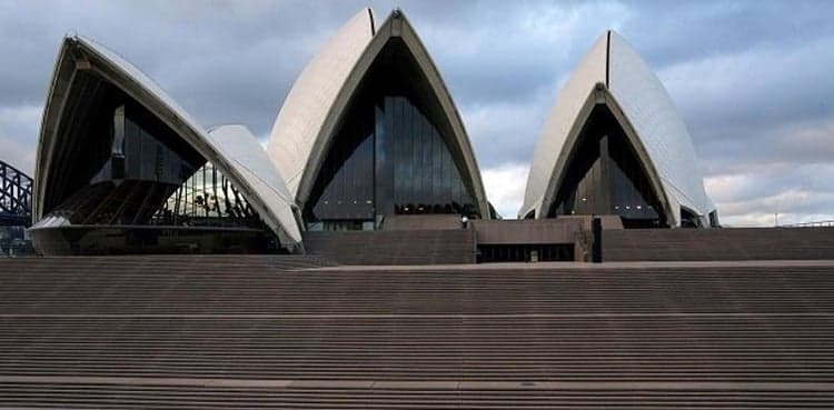 Australia to push ahead with reopening despite Omicron