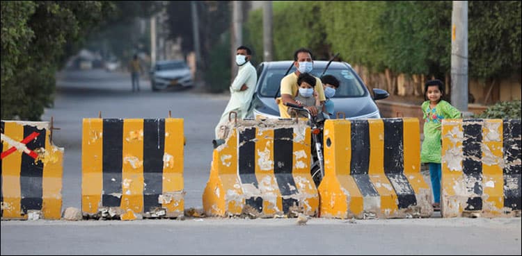 Sindh health dept identifies COVID-19 hotspots in Karachi