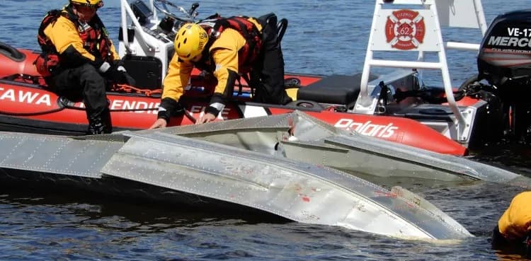 'Miracle': Two planes collide in mid-air, but no deaths  