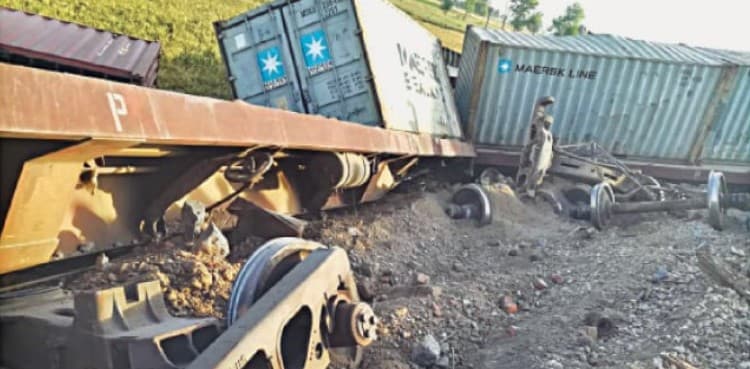 Case registered after 15 days of Khanpur train accident