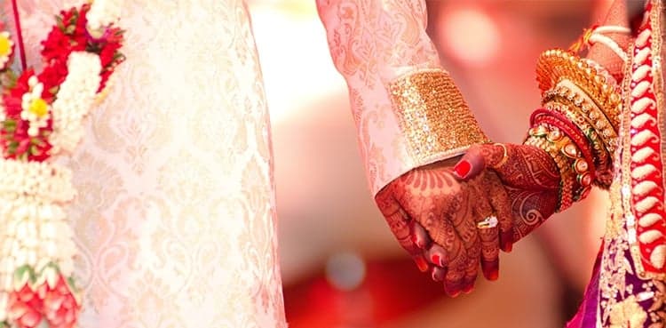 Woman stabs bridegroom during marriage ceremony, commits suicide later