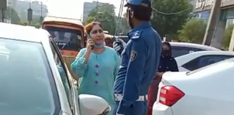 Woman booked for slapping, misbehaving with traffic warden gets bail