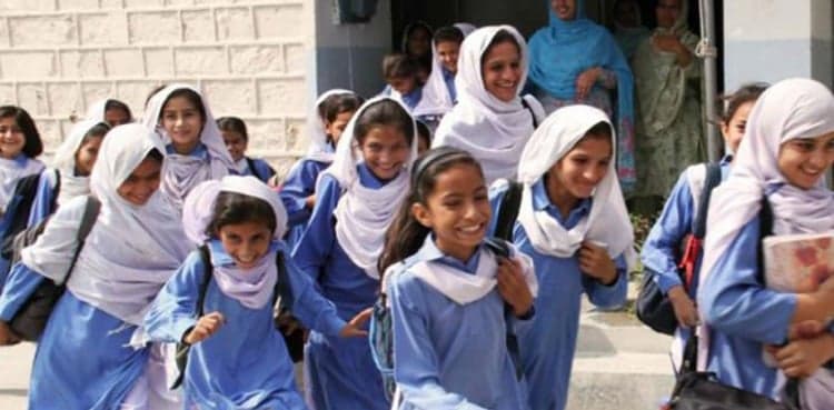 APS&CA rejects government's decision of phase-wise school reopening