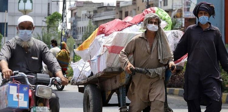 Pakistan's coronavirus recoveries top 260,000, active cases drop