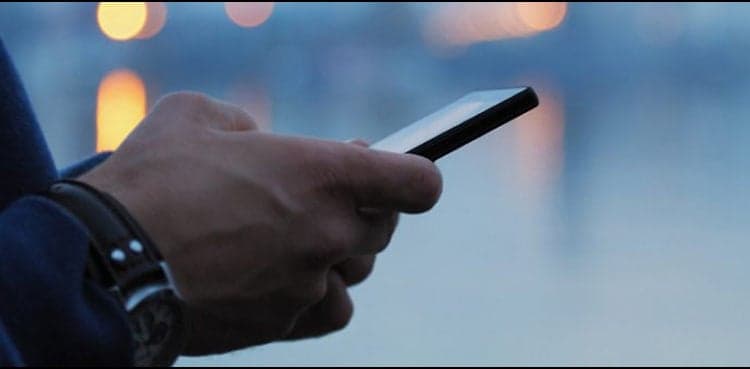 Cellular services affected due to power breakdown in Karachi