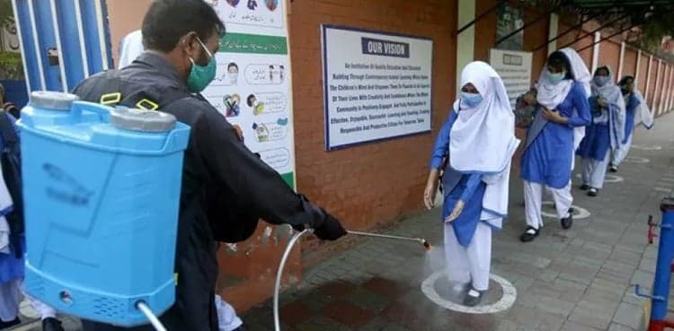 Govt, private schools resume primary classes