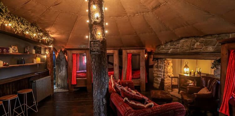 Gryffindor-inspired cottage offers Harry Potter fans magical staycation