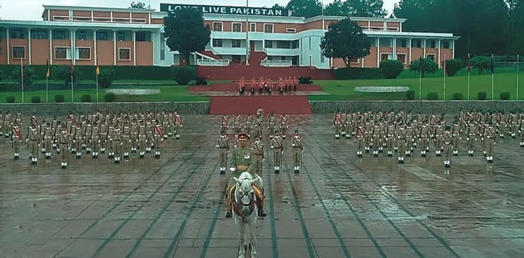 ISPR pays tribute to martyrs & heroes on eve of Defence and Martyrs' Day
