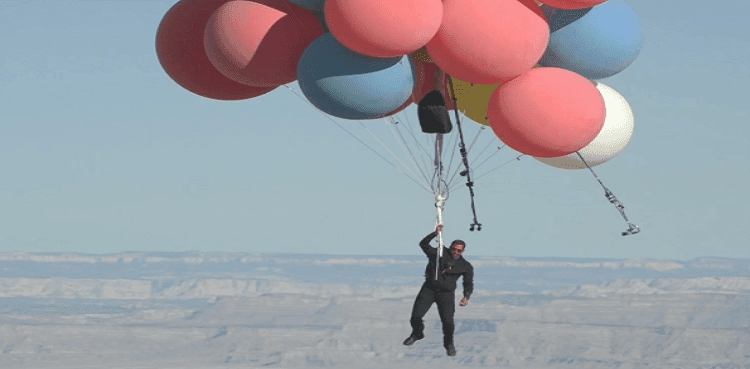 WATCH: Illusionist David Blaine launches balloon flight stunt