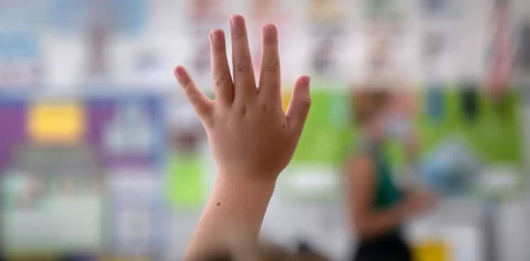Teacher poisons 25 kindergarten students, gets death sentence