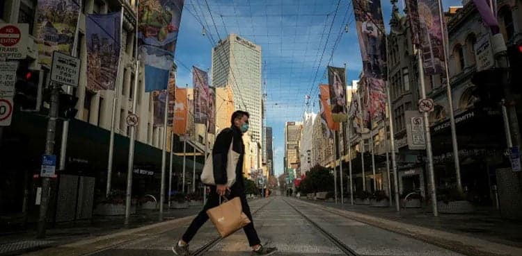 Melbourne doctors demand end to lockdown, say harsh restrictions putting lives at risk