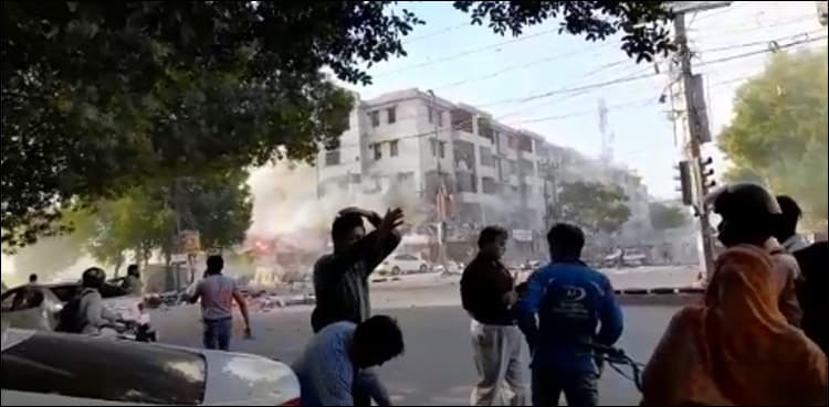 SBCA to demolish post-explosion dilapidated Karachi building portion