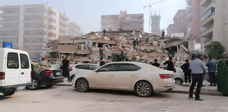 Buildings collapse as strong quake hits Turkey, Greece