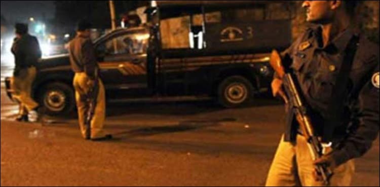 Karachi police shootout: Two wounded 'dacoits' arrested, weapons recovered