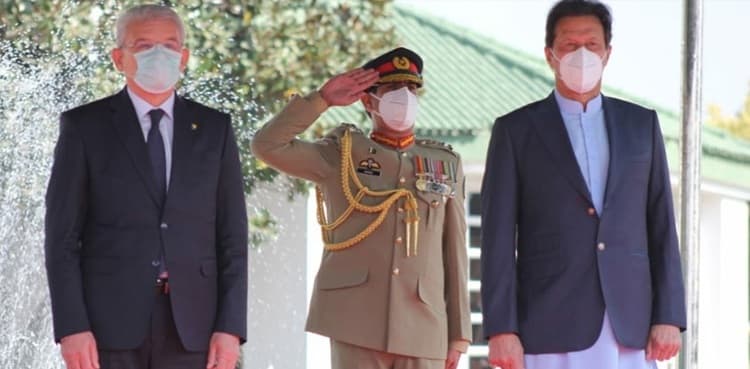 Pakistan, Bosnia decide to enhance bilateral cooperation in diverse fields: PM