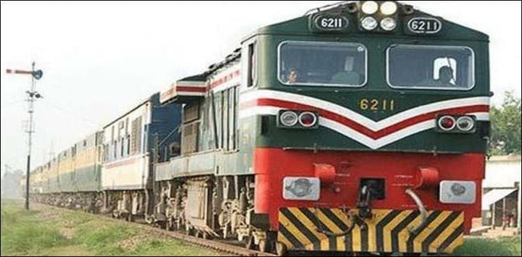 Chaman passenger train starts chugging again after Covid hiatus