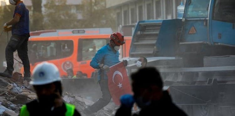 Death toll climbs to 100 from devastating Aegean quake