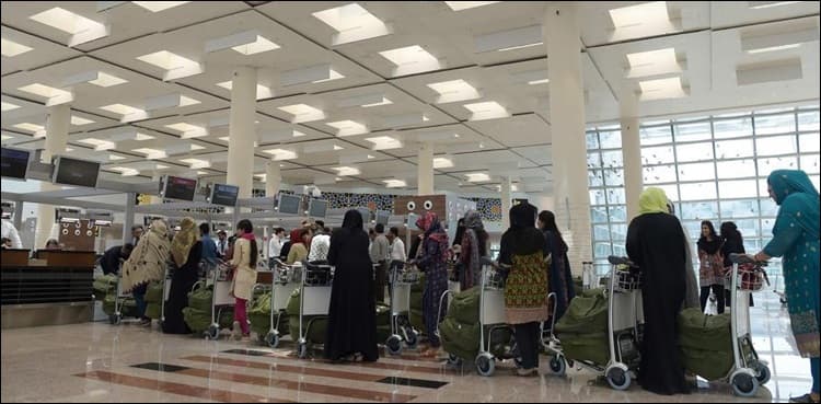Saudi Arabia deports 140 Pakistanis over 'illegal activities'