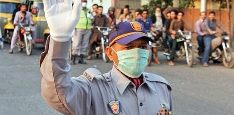 Man posing as FIA official arrested by Lahore traffic warden