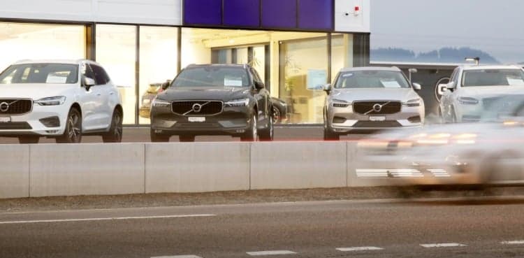 Trump's tariffs could cost carmakers up to 17% of profits