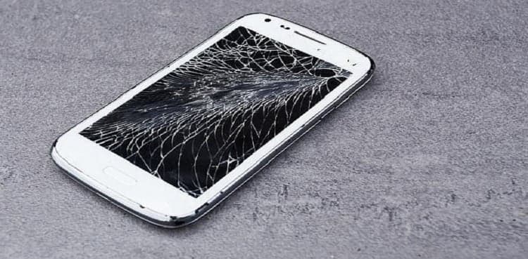 Self-healing phone screens fix cracks within minutes