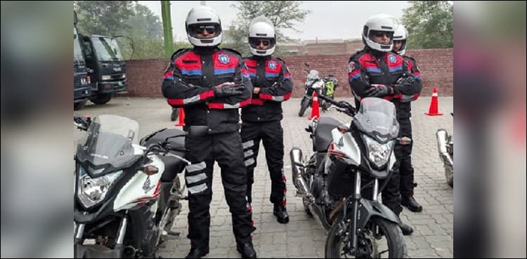Two citizens tortured by Dolphin personnel for not stopping motorcycle