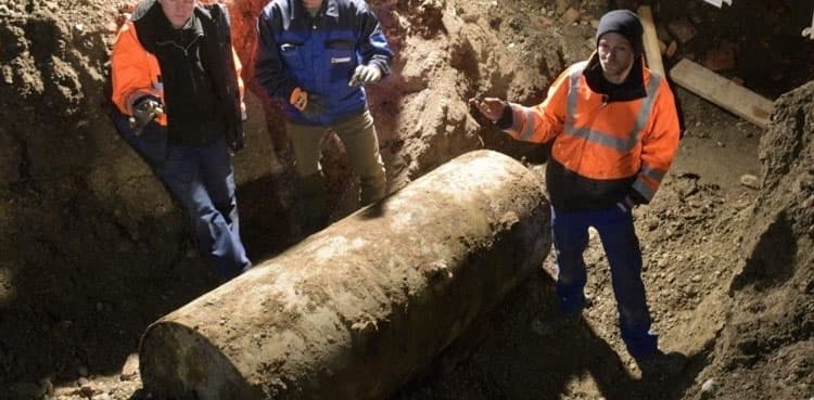 1,300 people evacuated as NATO bomb removed from Serbian city