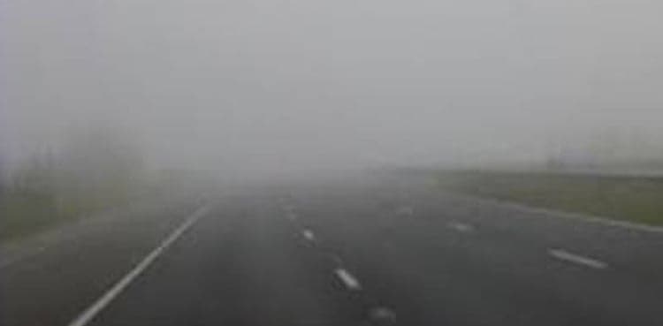 Dense fog shuts motorways in Punjab