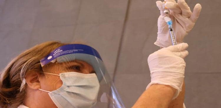 'My second life': Nurse walks out of hospital after 8-month COVID-19 ordeal