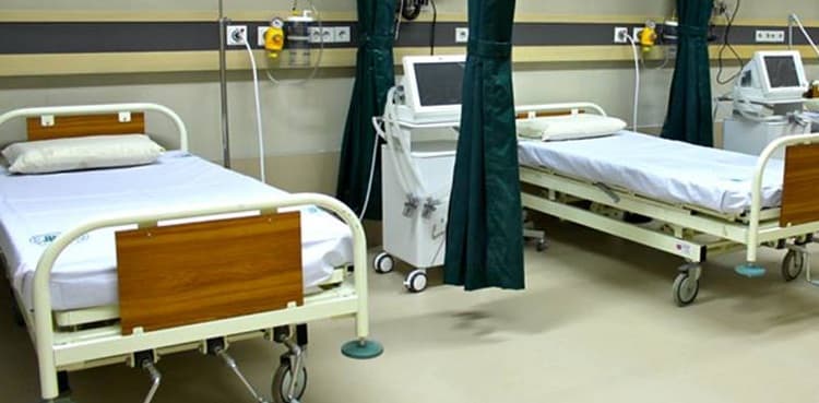 Centre notifies takeover of major hospitals in Karachi, Lahore