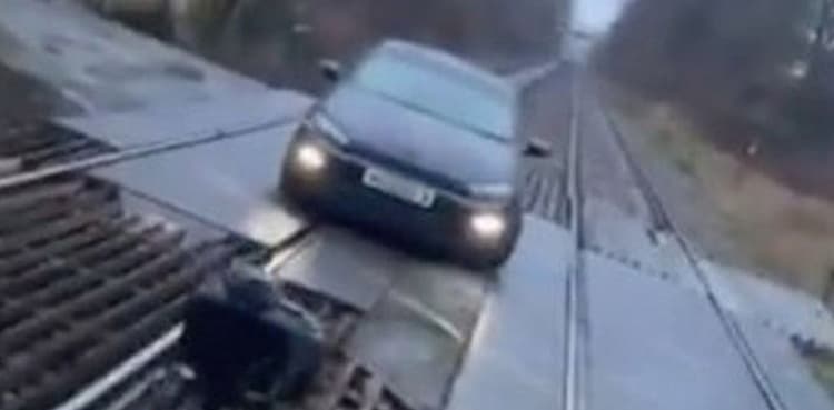 Shocking TikTok video shows car parked on railway crossing for photoshoot