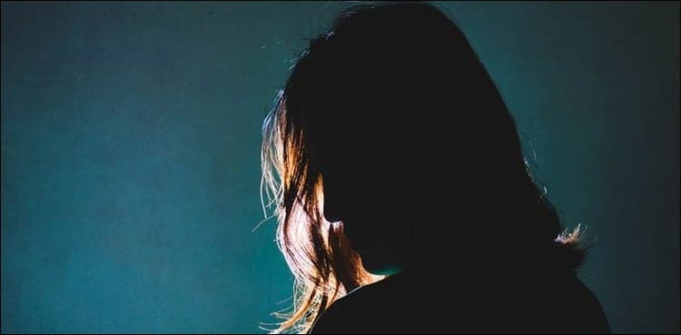 Police bust gang raping girls after offering them work in film