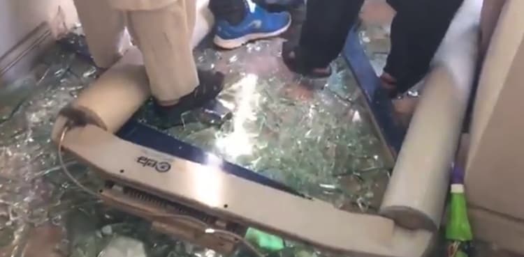 Over 150 booked for attacking private news channel's office in Karachi