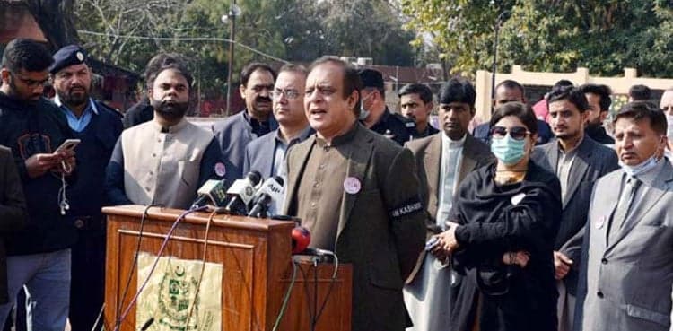 Govt raising Kashmir issue at every forum: Shibli Faraz