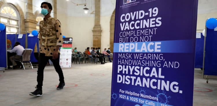 Covid vaccination drive: 4,684 Sindh frontliners have received jabs so far