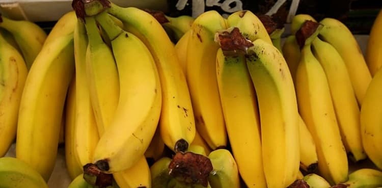 Retail store charges woman Rs0.35 mln for a bunch of bananas