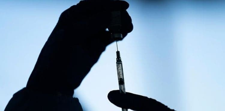 NCOC seeks provinces input on opening of COVID vaccination centres in two shifts