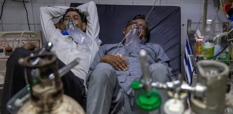 India posts record daily rise in COVID-19 cases of 386,452