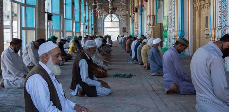Mosques to remain open in Pakistan during Ramazan