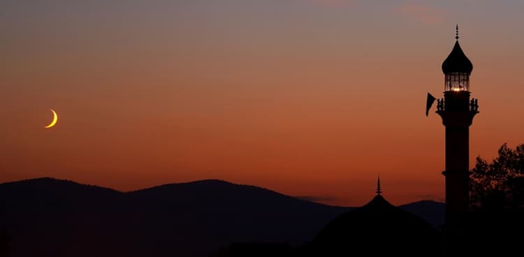 1st Ramadan to fall on April 14, predicts Fawad