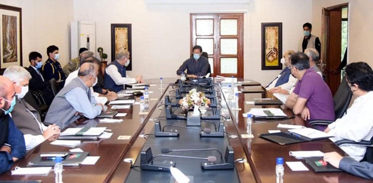 Next budget should focus on development projects, inflation control: PM Imran