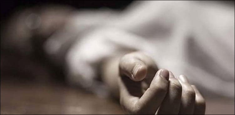 Karachi man shot dead infront of his father for resisting robbery