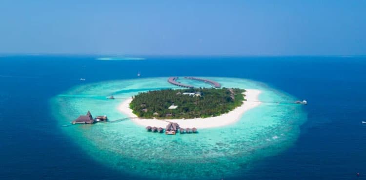 Family looking for couple to work on their island– with Rs19mn salary