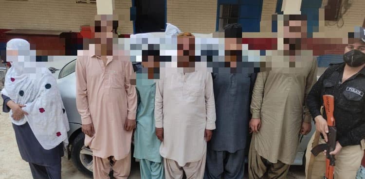 Family supplying drugs in Karachi arrested