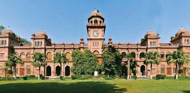 Corruption scandal 'unearthed' at Punjab University