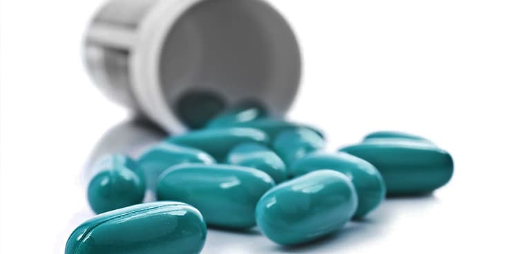 COVID-19 pill developers aim to top Merck, Pfizer efforts