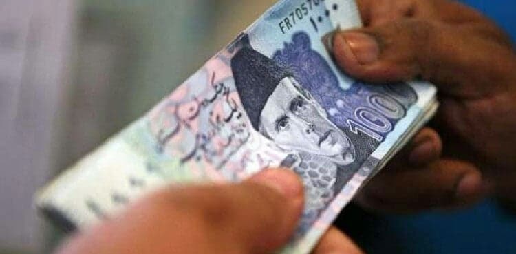 Railways police nab suspects carrying fake currency notes worth Rs9.4mn